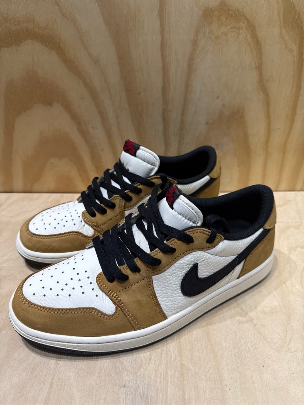 Nike Air Jordan 1 Low OG ‘Rookie Of The Year' Sail/Golden Harvest (CZ0790-107)